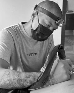 artiste tatoueur blacknoak tattoo