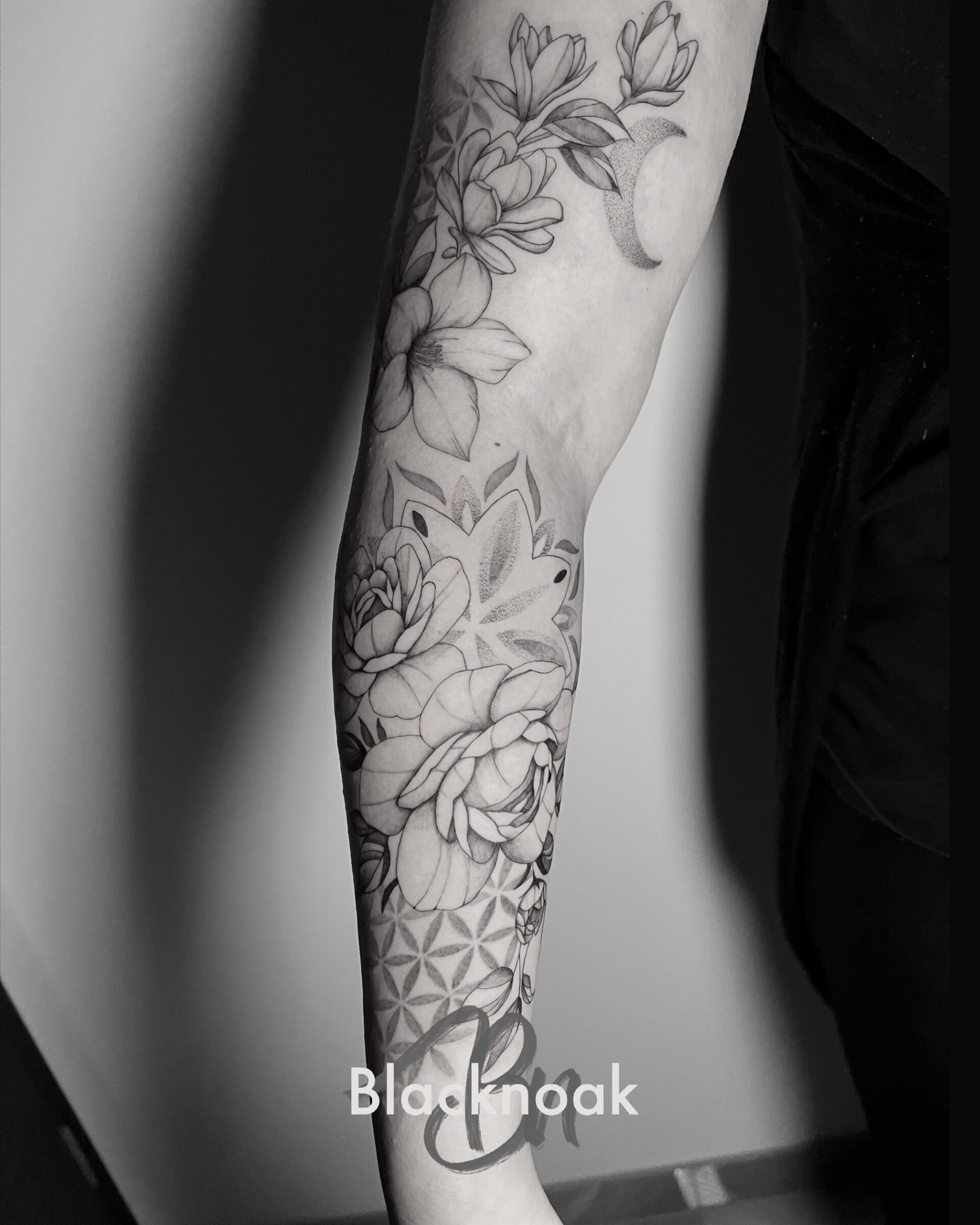 tatouage floral x mandala x fleur de vie